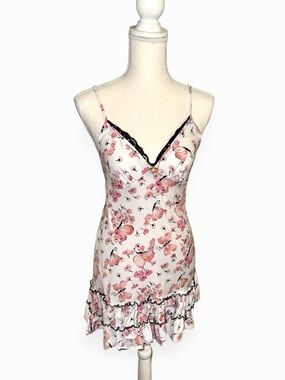 Betsey Johnson White/Pink soft Floral Slip, Black Lace, ruffles, soft-stretchy